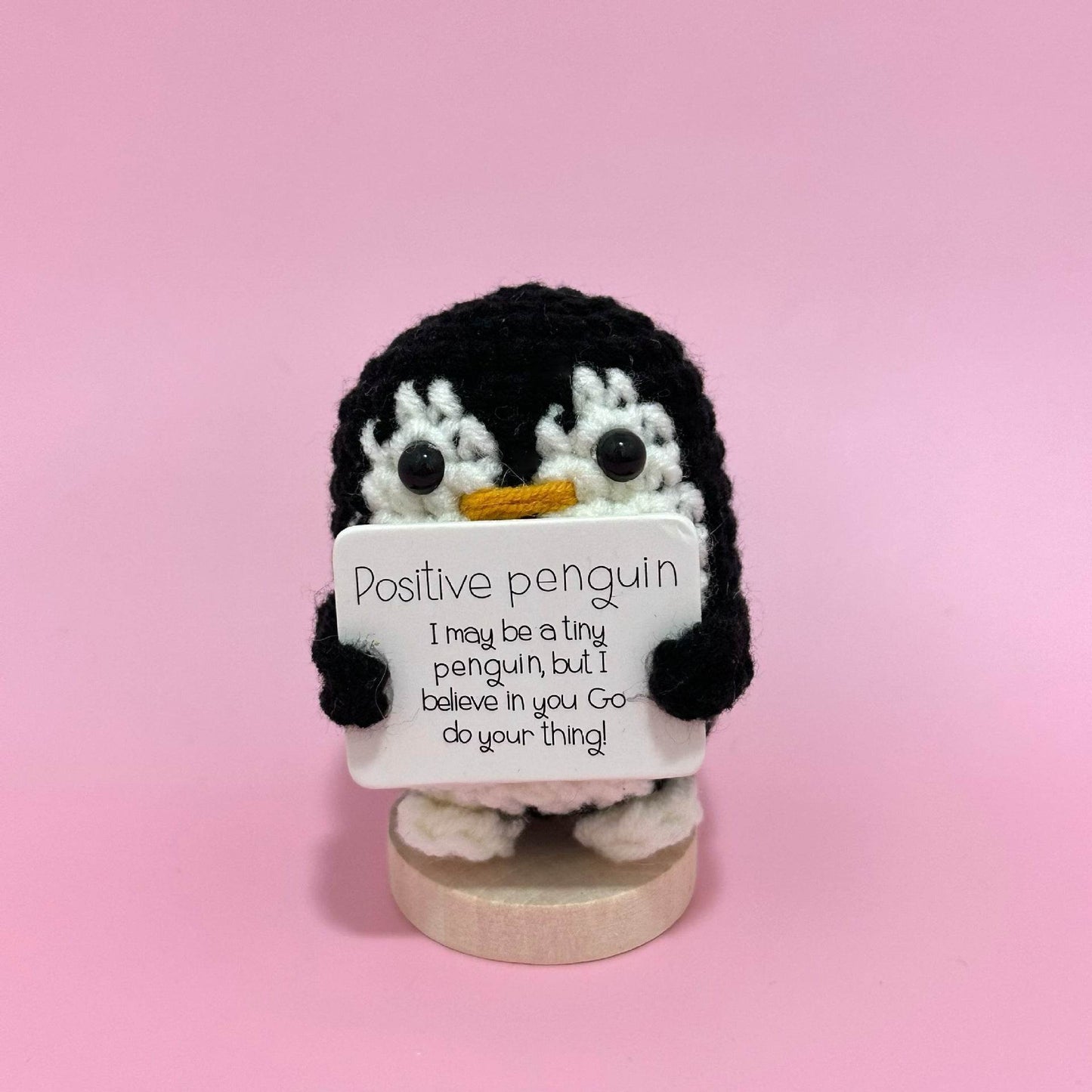 Gestrickte Gurken Puppe verleiht positive, nette  und emozonale Energie - Kreativkauf.SI