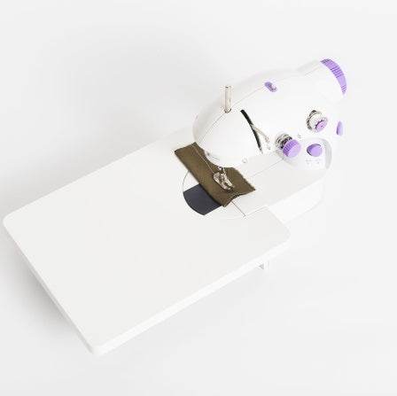 Miniatur Multifunktionsnähmaschine für den Haushalt - Kreativkauf.SI