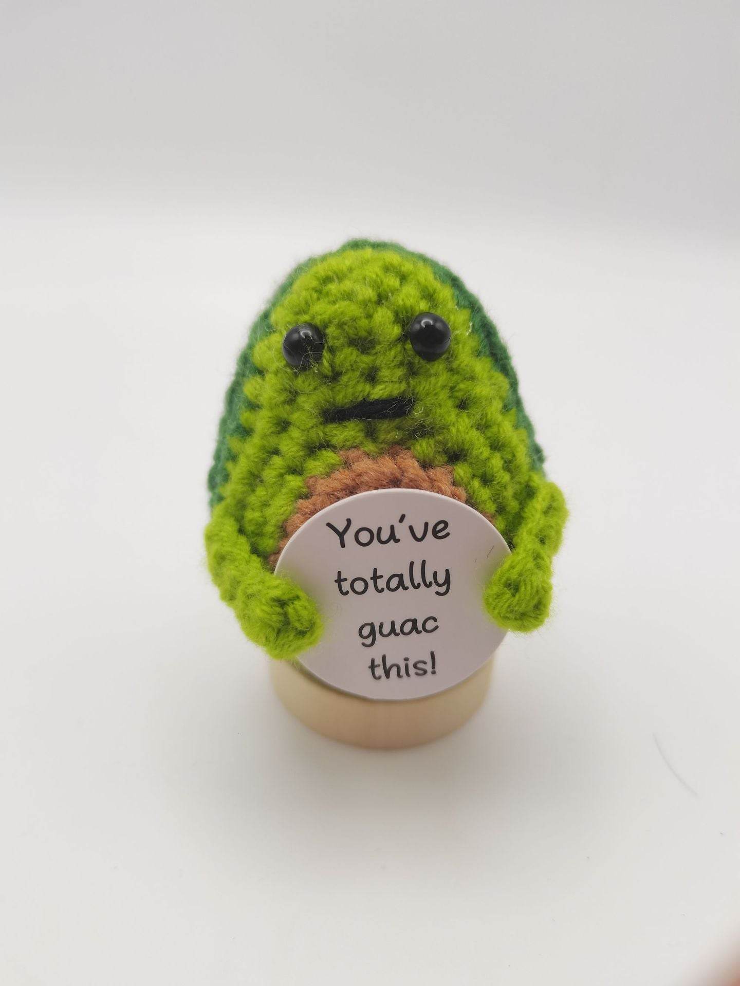 Gestrickte Gurken Puppe verleiht positive, nette  und emozonale Energie - Kreativkauf.SI