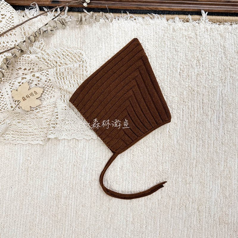 Babymütze aus Wolle mit Ohrenschutz und Bindeband für kalte Tage - Si.Kreativkauf