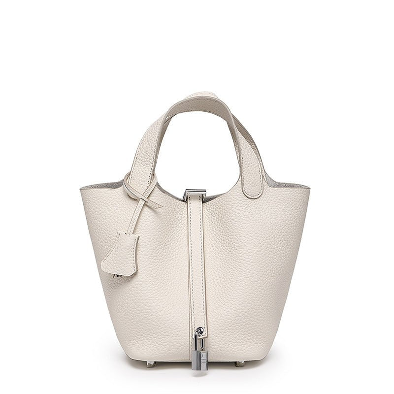 Hochwertige Rindsleder Damenhandtasche mit praktischem Design und Fächern für den Alltag - Si.Kreativkauf