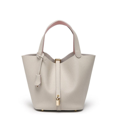 Hochwertige Rindsleder Damenhandtasche mit praktischem Design und Fächern für den Alltag - Si.Kreativkauf